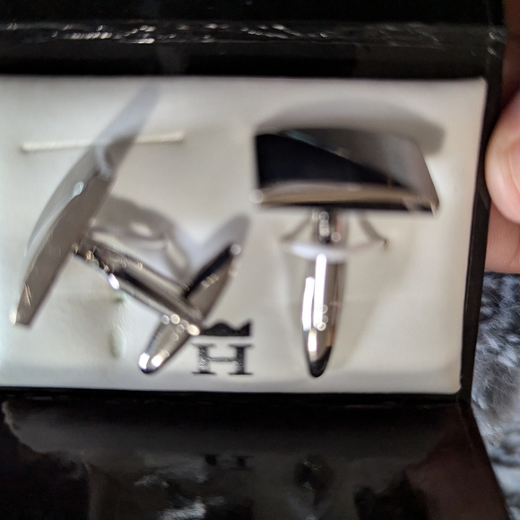 Haggar French Cuff Cufflinks and collar points - Picture 9 of 10